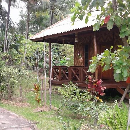 Ban Ban Bangalow Koh Jum Luaran gambar